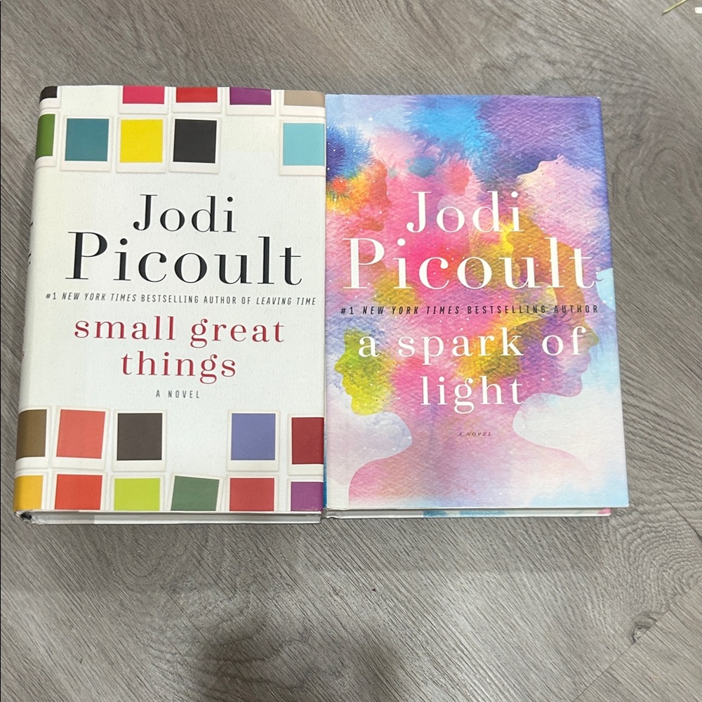 Jodi Picoult Hardcover Book Set